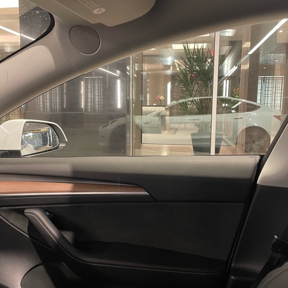 Meet your Posher, Roman - Picture 1 of 1